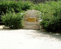 It is said that whoever tried to see the Rasleela It is said that whoever tried to see the Rasleela by hiding became blind or found dead in the morning. Even the nearby houses do not have windows that